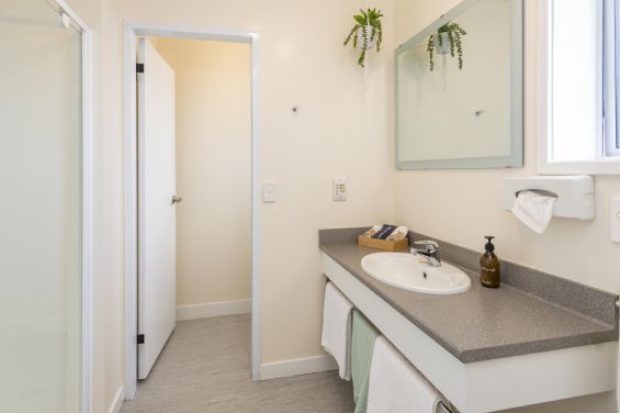 1-Bedroom Apartment bathroom